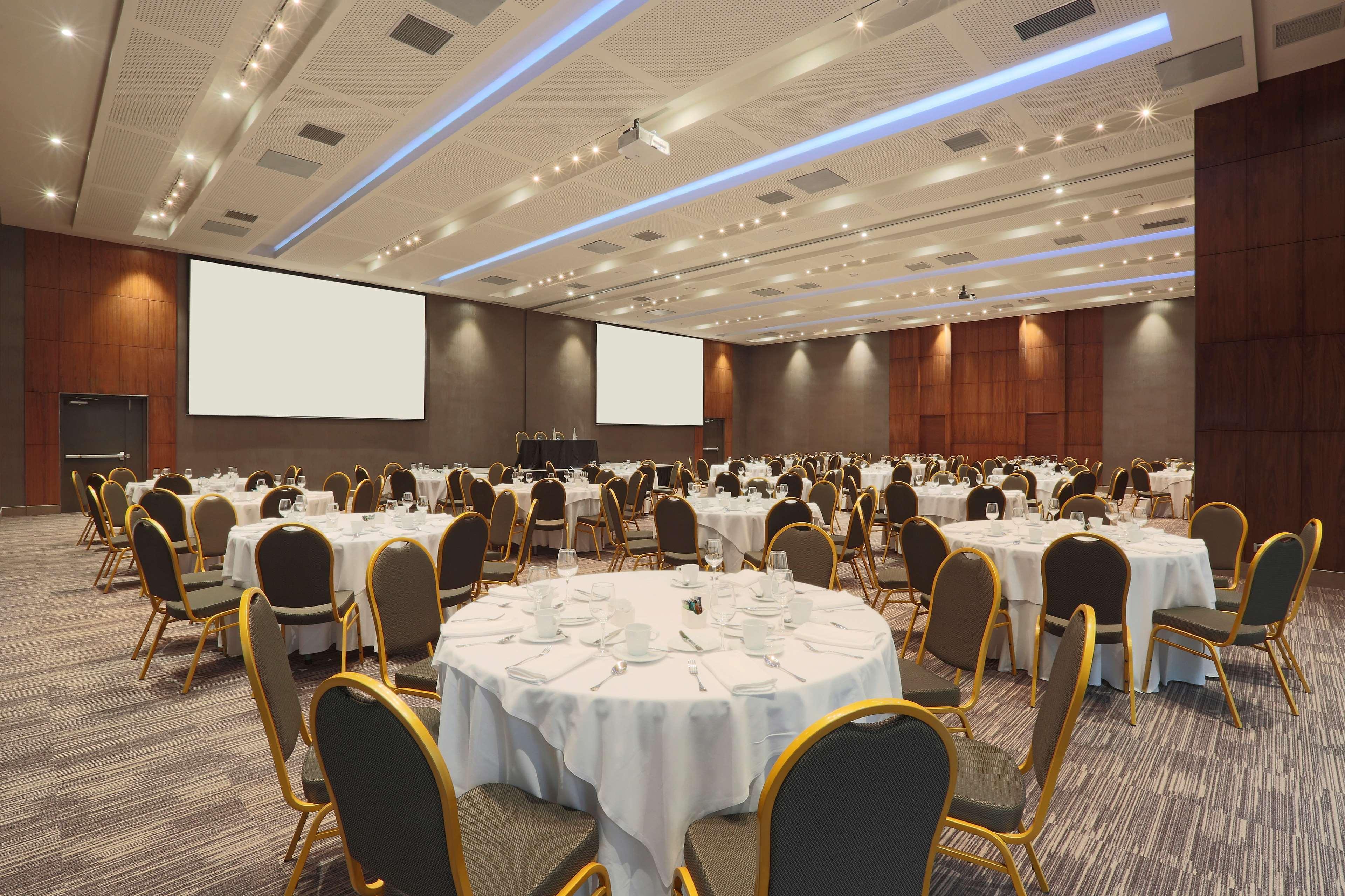 Doubletree By Hilton Santiago Kennedy, Chile Hotel Екстериор снимка
