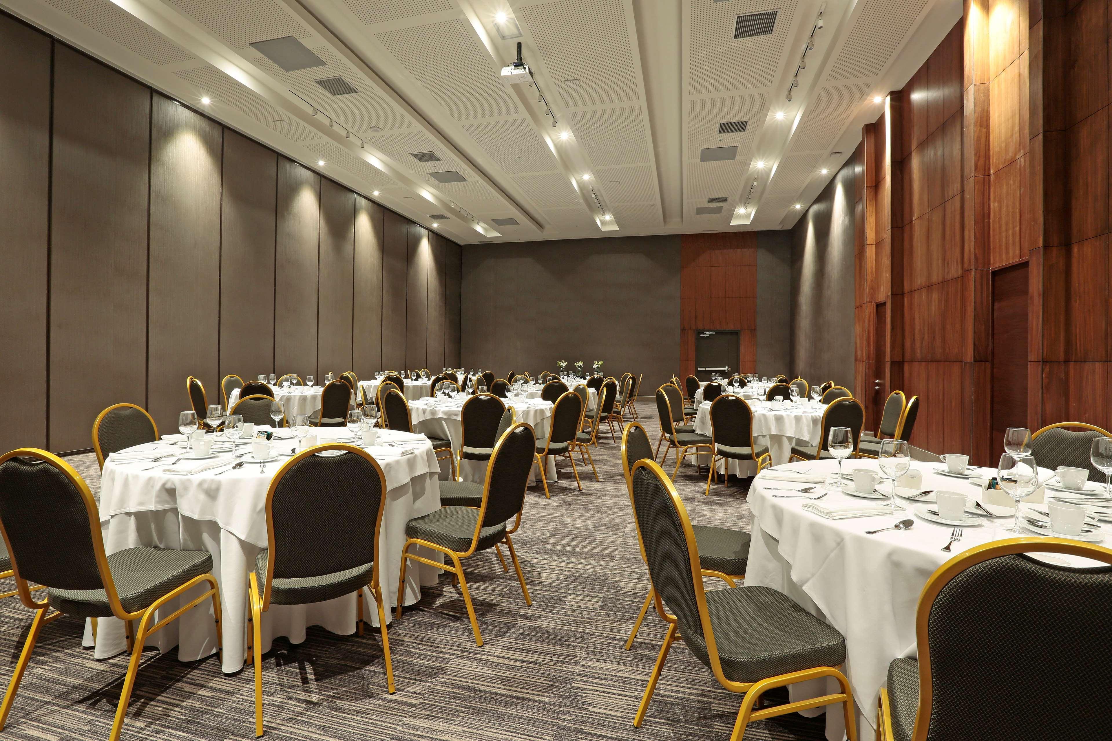 Doubletree By Hilton Santiago Kennedy, Chile Hotel Екстериор снимка