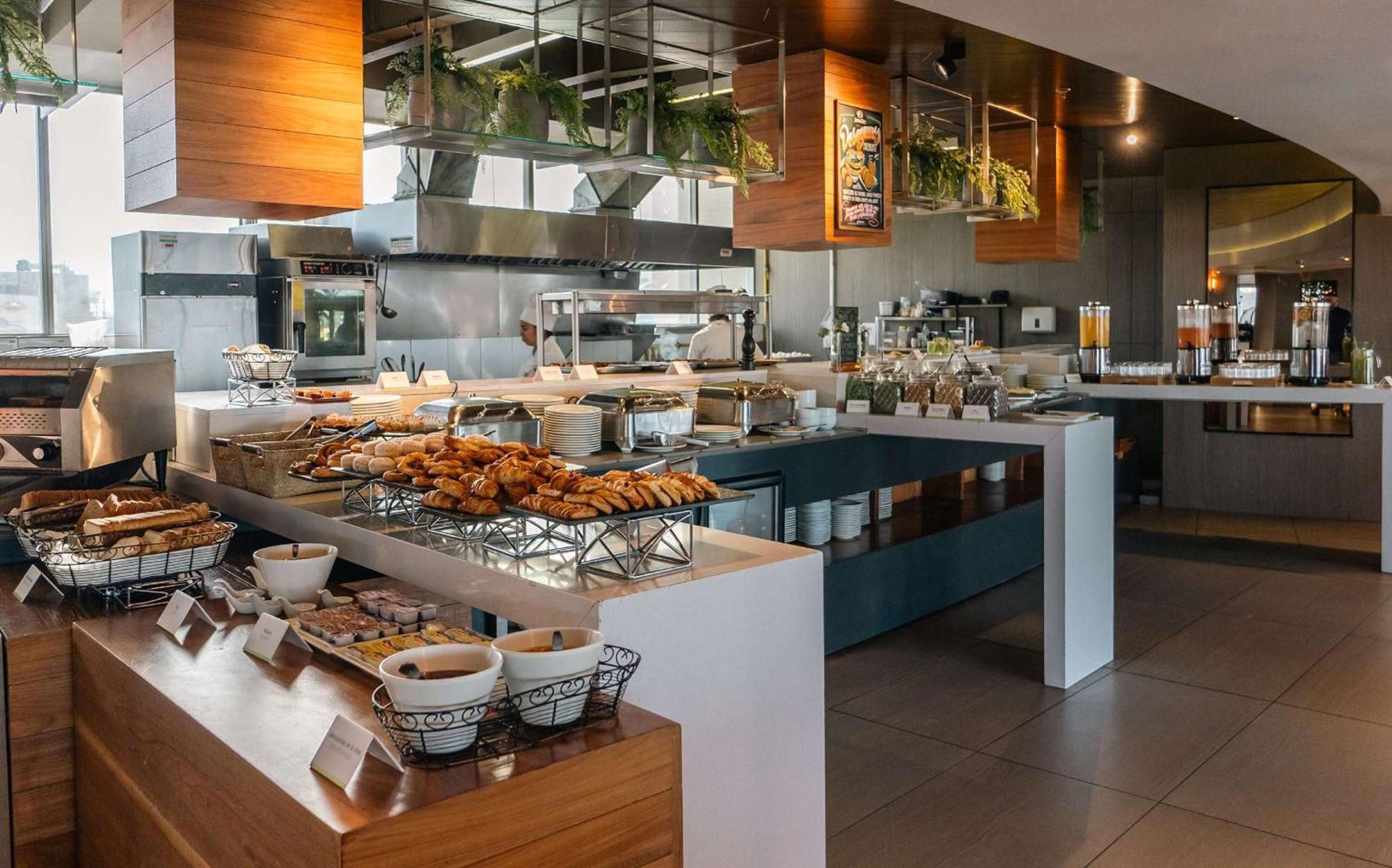 Doubletree By Hilton Santiago Kennedy, Chile Hotel Екстериор снимка