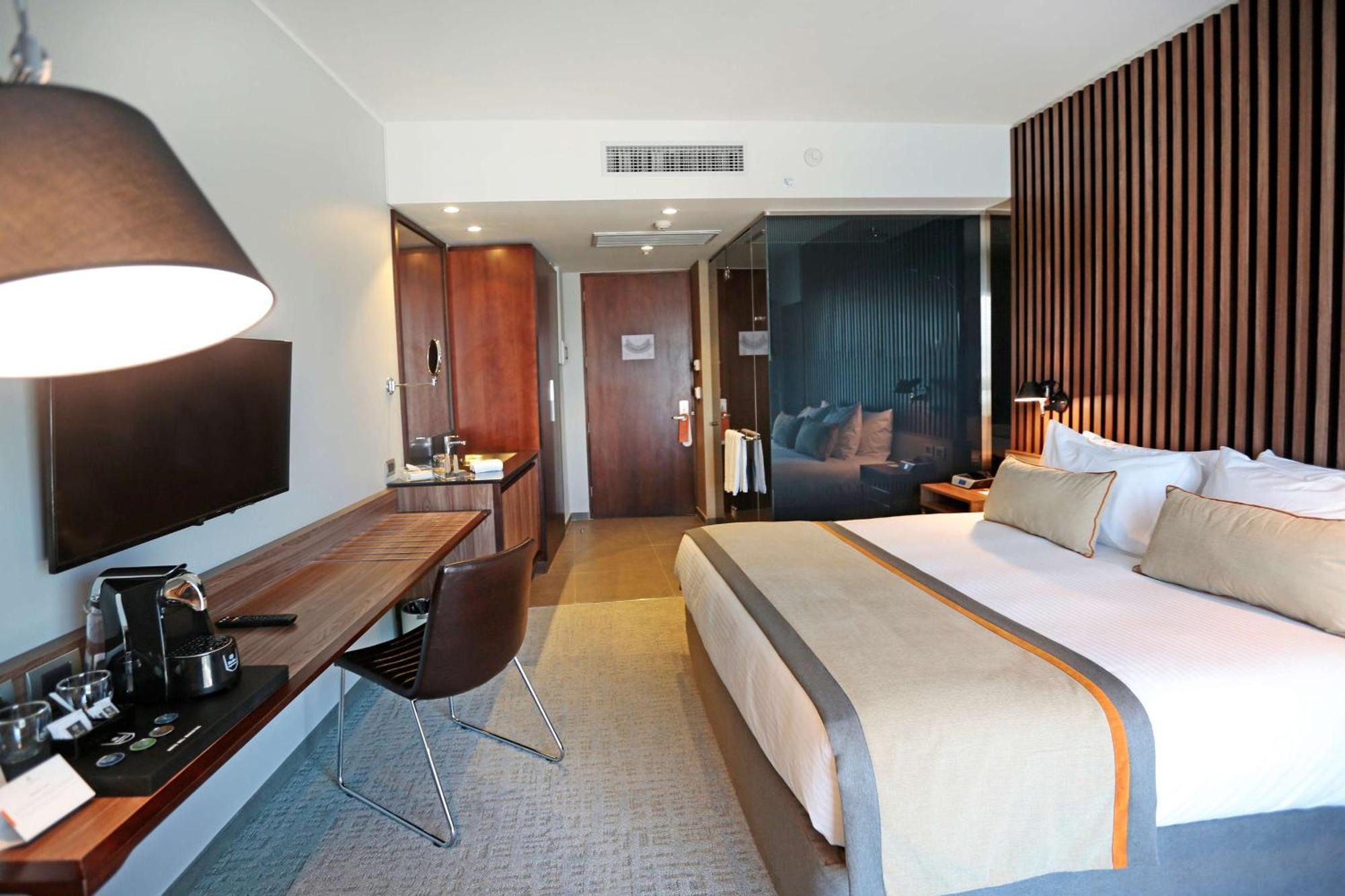 Doubletree By Hilton Santiago Kennedy, Chile Hotel Екстериор снимка