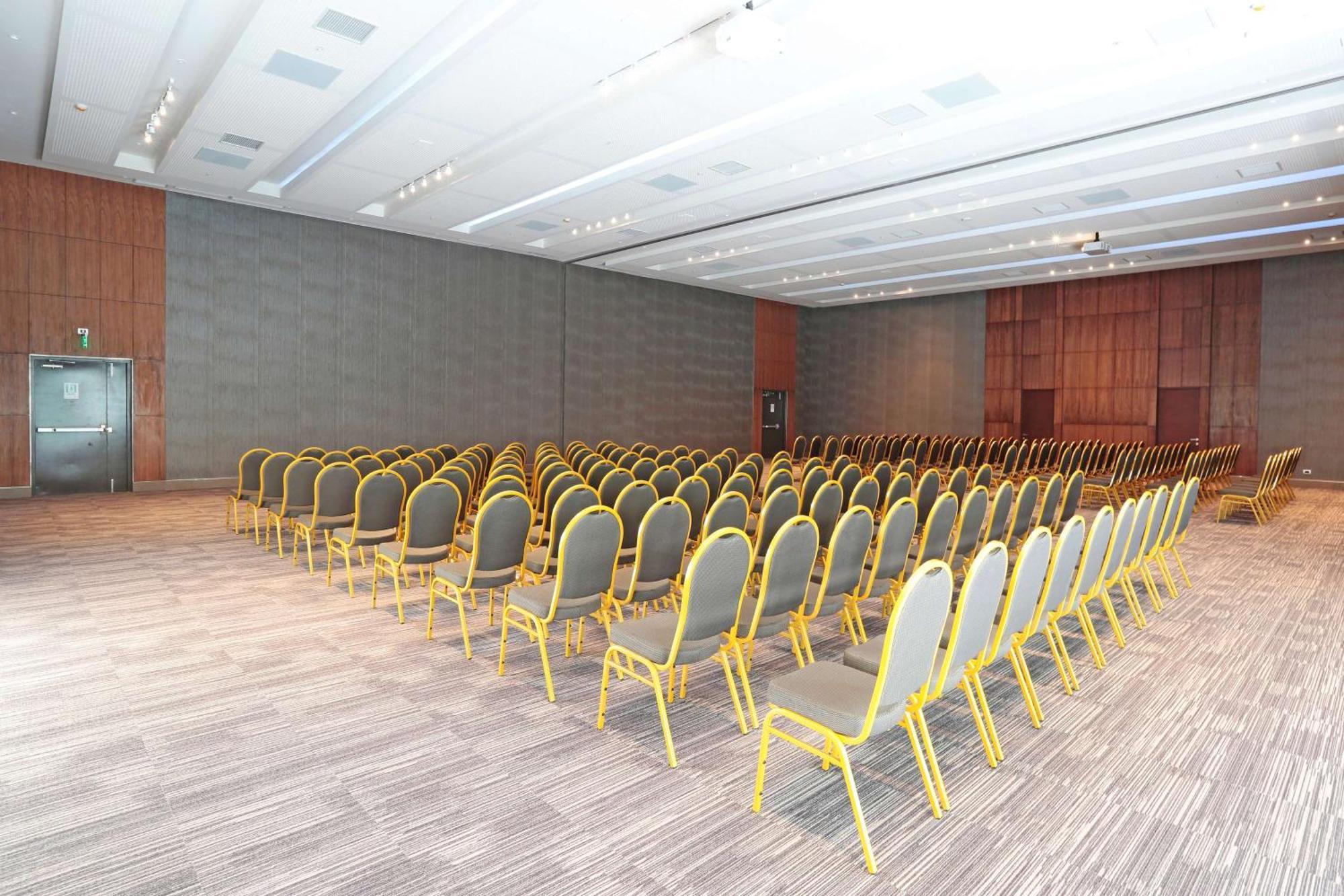 Doubletree By Hilton Santiago Kennedy, Chile Hotel Екстериор снимка