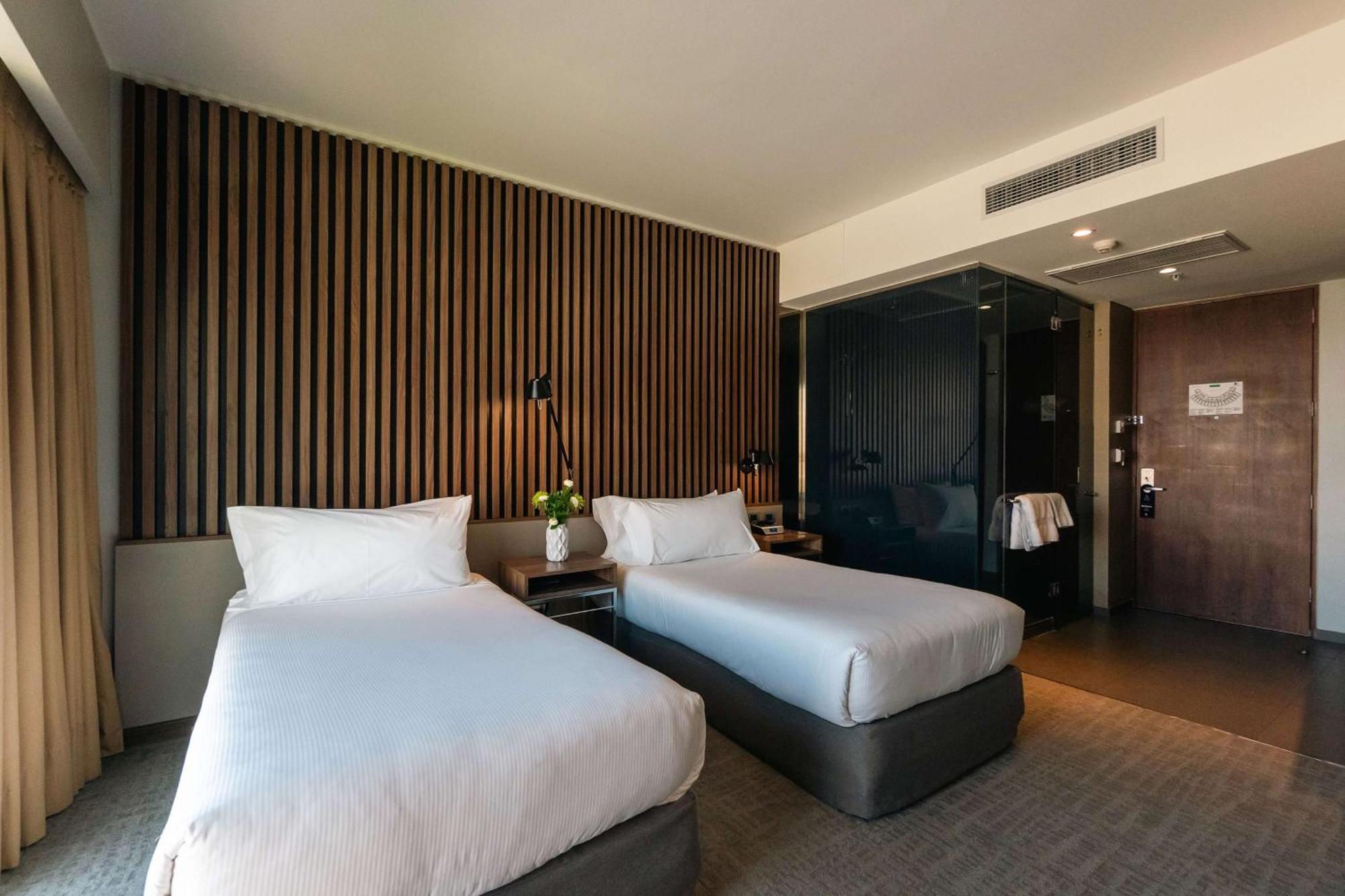 Doubletree By Hilton Santiago Kennedy, Chile Hotel Екстериор снимка