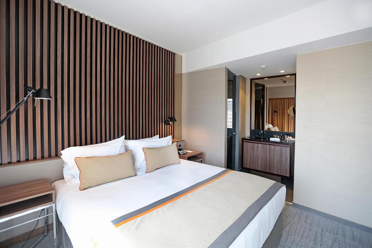 Doubletree By Hilton Santiago Kennedy, Chile Hotel Екстериор снимка